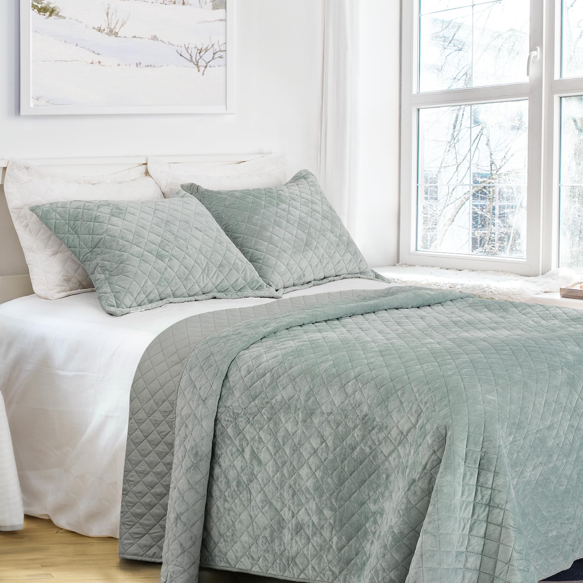 Luxury Velvet King Quilt Set, Ultra Soft Lightweight with 2 Shams Diamond Pattern, for All Season, Aqua Green